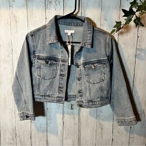 NWT Dillards gb girls size small light wash blue jeans jacket with love on back